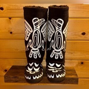 Manitoba LIMITED EDITION only 150 made mukluk. Made by indigenous artist